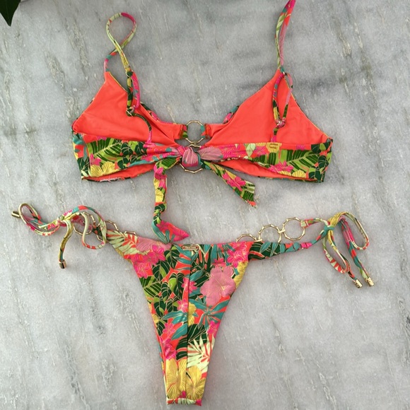 NWOT Beach Bunny Bikini in Jungle Floral - Picture 4 of 5
